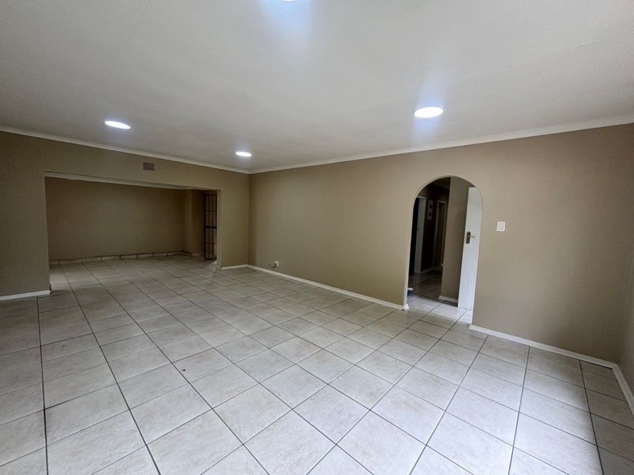 3 Bedroom Property for Sale in La Hoff North West